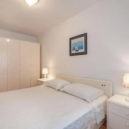 Apartment M&m's Place. Beach. Old Town. Free Parking. 86m2.