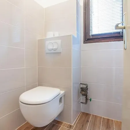M&m's Place. Beach. Old Town. Free Parking. 86m2. *