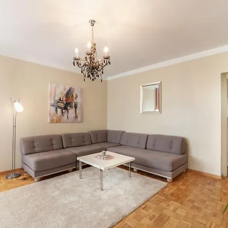 M&m's Place. Beach. Old Town. Free Parking. 86m2. *